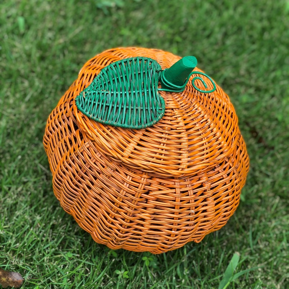 *SOLD* Painted Wicker Pumpkin 🎃